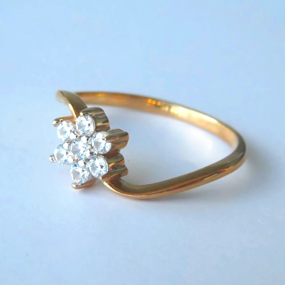 Flower Sparkling Fianite In 14K Rose Gold Ring. Size 7.5